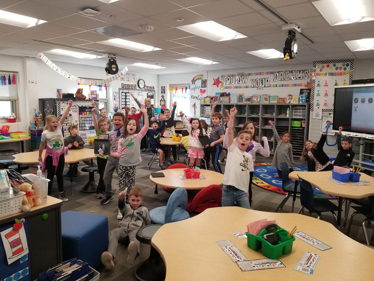 MJWeishar's tweet photo. PSE is Powered Up!
@BlueValleyTech @BVBlendED @PSEwolves #powerup https://t.co/Q9YCuceHf3