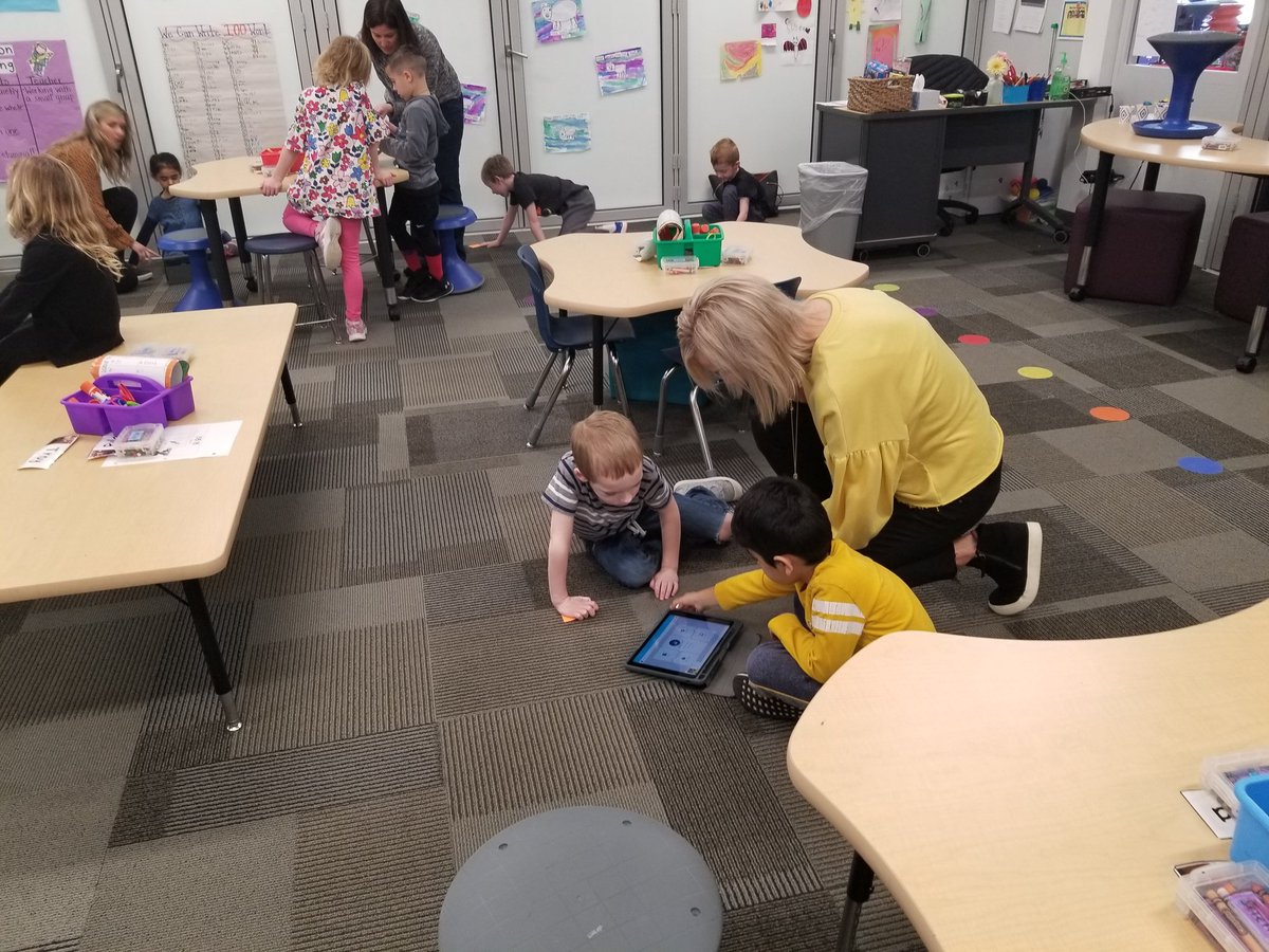 MJWeishar's tweet photo. PSE is Powered Up!
@BlueValleyTech @BVBlendED @PSEwolves #powerup https://t.co/Q9YCuceHf3
