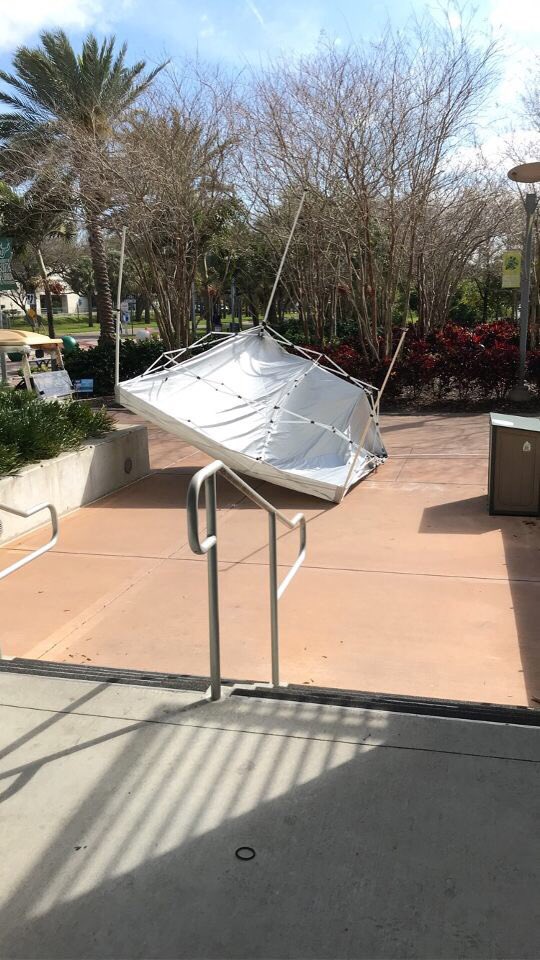 usfsp_sce's tweet photo. Troublesome Tents 😫 the things they put us through
•
•
•
•
•
#usfsp #usfspusc #usfspsce #student #studentcenter #studentunion #collegeunion #studentemployee #tents #troublesome #thursdays https://t.co/cOawCMVw1E