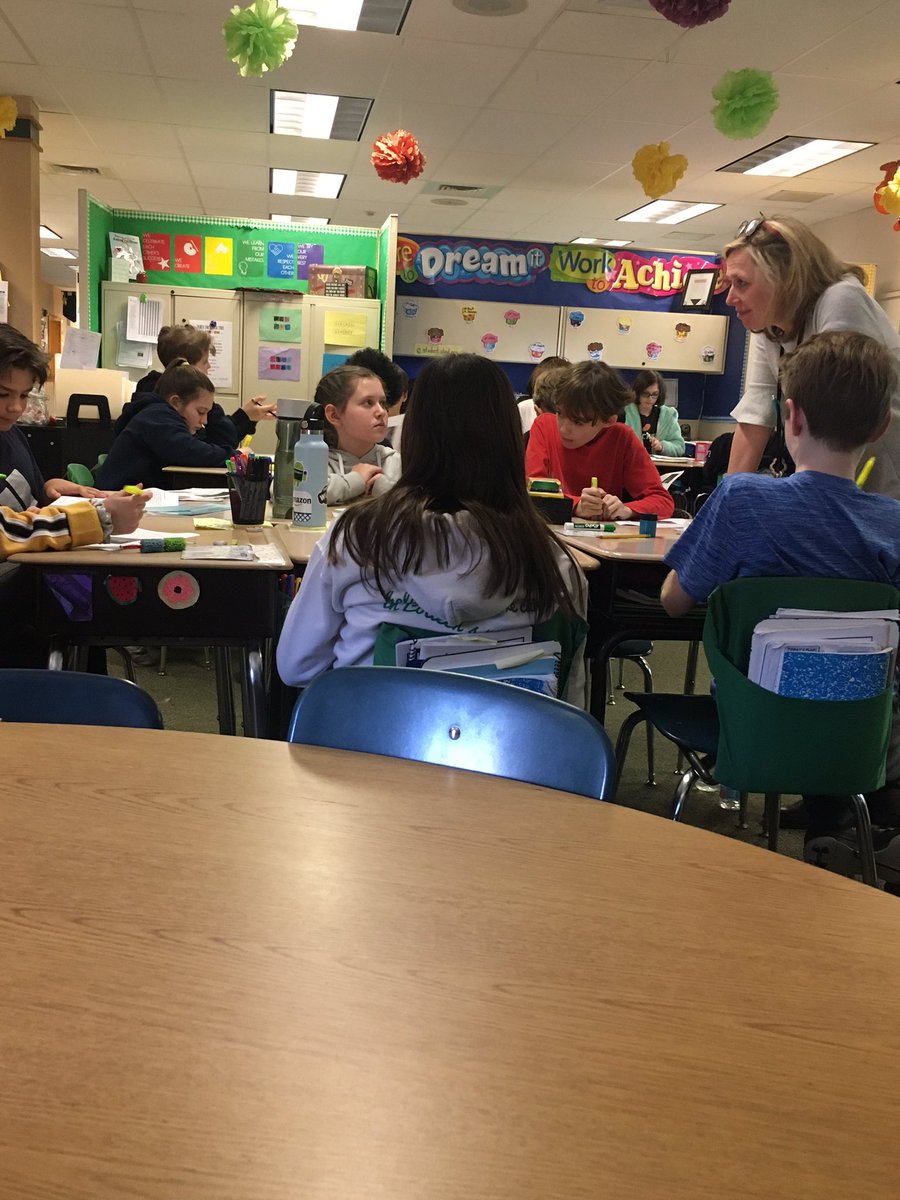 Awesome lesson today <a href="/CBPineRunElem/">Pine Run Elementary</a> watching 5th graders read closely and analyze text structure!!  Thank you Mrs. Reilly and Mrs. Martin @NikolovLensi