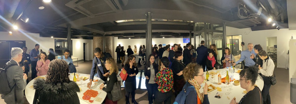 ABG_Asso's tweet photo. 2e partie de soirée à l’After Doc’ #SHS #ADSHS3 : le🍹cocktail 🍸 soirée #networking bat son plein ! https://t.co/ZZ3Qvd2n4H