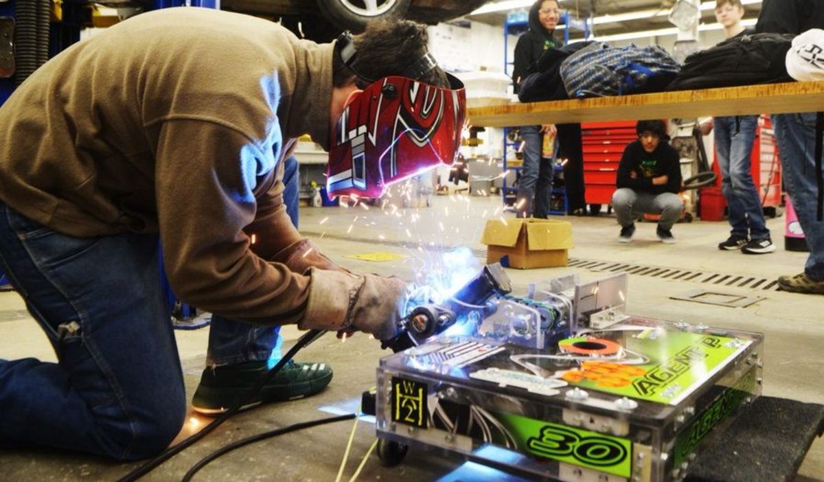 Paul Hardy (@fremdrobotics) on Twitter photo Our Big Man Justin in the Daily Herald showing off his welding skills. <a href="/FremdAT/">Fremd Applied Tech</a> #fhsspirit
dailyherald.com/entlife/202003β¦ Our Big Man Justin in the Daily Herald showing off his welding skills. <a href="/FremdAT/">Fremd Applied Tech</a> #fhsspirit
dailyherald.com/entlife/202003β¦