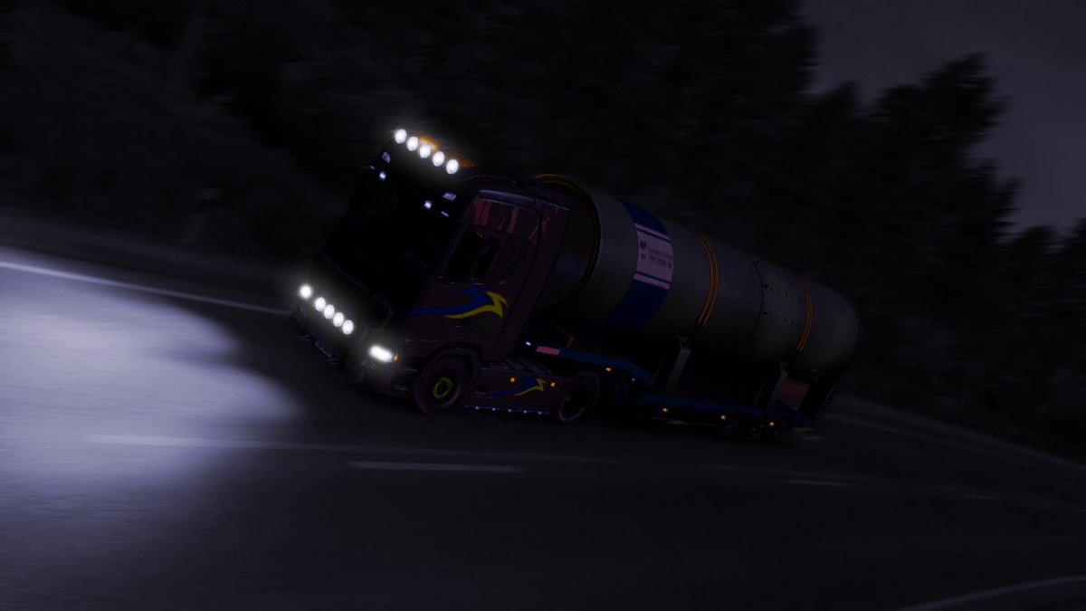 RevGamingVTC's tweet photo. Hauling day and night! https://t.co/7TZ0mTthUf