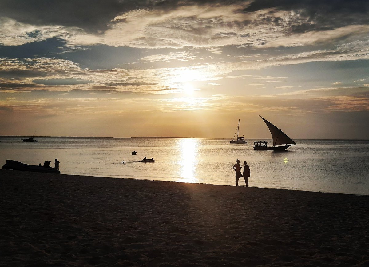 Sunsets &amp; Dreams..

#zanzibar #zurizanzibar #sunsets #Tanzania @zurizanzibar @TurquoiseUK
