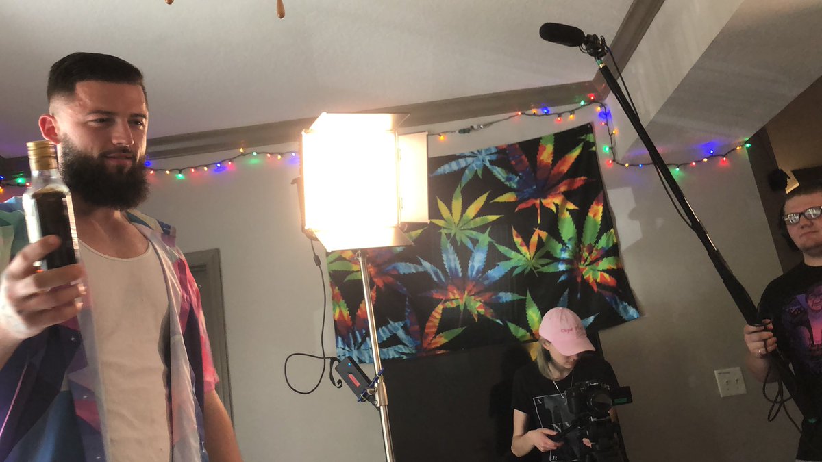 ProductionzDubz's tweet photo. Production day!!! https://t.co/g5nTtkNAWg