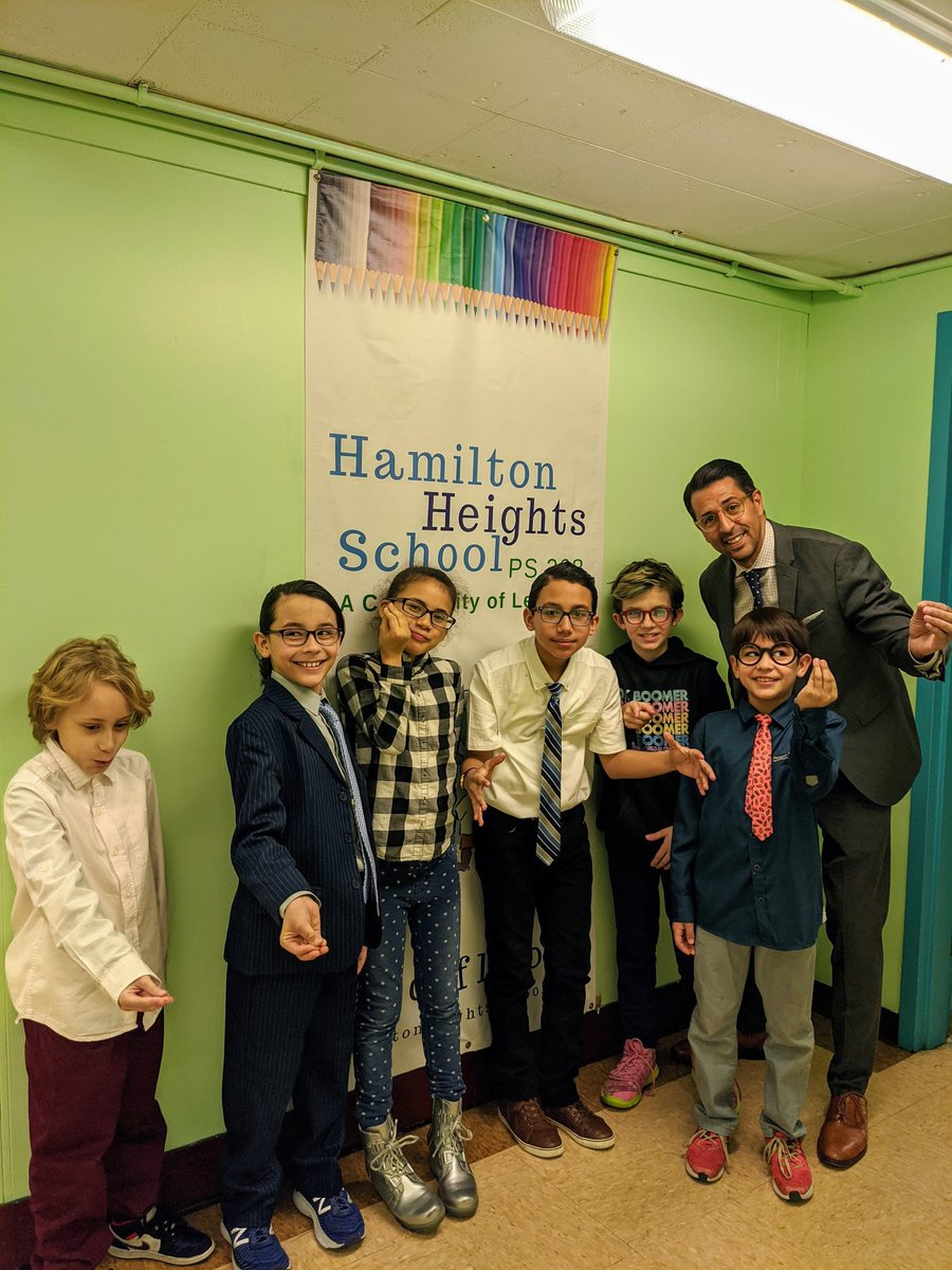 PS368Family's tweet photo. Today's Spirit Week theme "Dress like an HHS Teacher" was another success! Our students really showed their creativity when emulating their teachers look! Check out our Instagram for more pictures!

#hhsspiritweek #dresslikeateacher https://t.co/MS74uj8baH