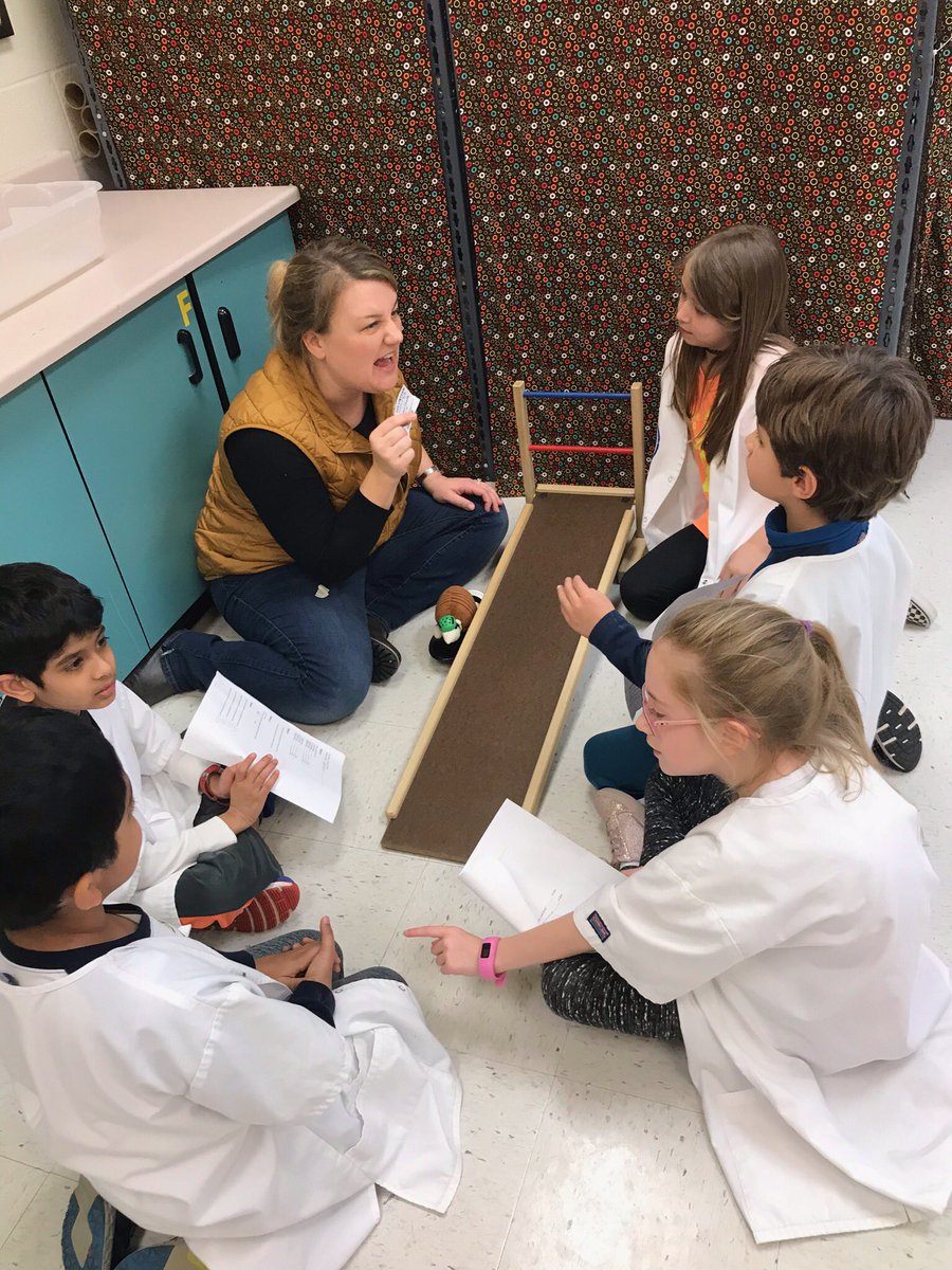 cces_sciencelab's tweet photo. This afternoon, Mrs. Nelson’s 2nd grade came to the lab and explored forces of push, pull and friction.  Thank you parent volunteers! @MollyNel2 @dr_cheatham @CCES_Colts_PTO https://t.co/2s3ajXkQ3E