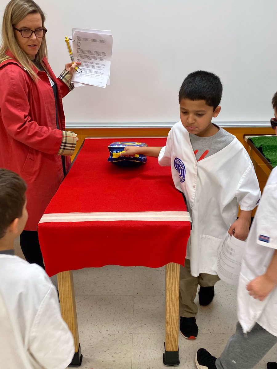 cces_sciencelab's tweet photo. This afternoon, Mrs. Nelson’s 2nd grade came to the lab and explored forces of push, pull and friction.  Thank you parent volunteers! @MollyNel2 @dr_cheatham @CCES_Colts_PTO https://t.co/2s3ajXkQ3E