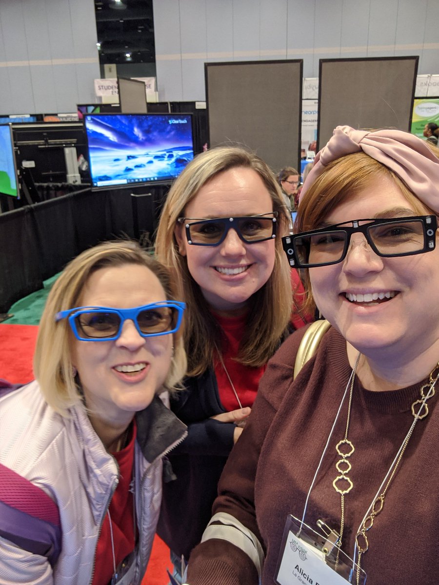 uhleeshadee's tweet photo. @zSpace loved learning about ZSpace at NCTIES 2020 https://t.co/mru4Mq5uXI