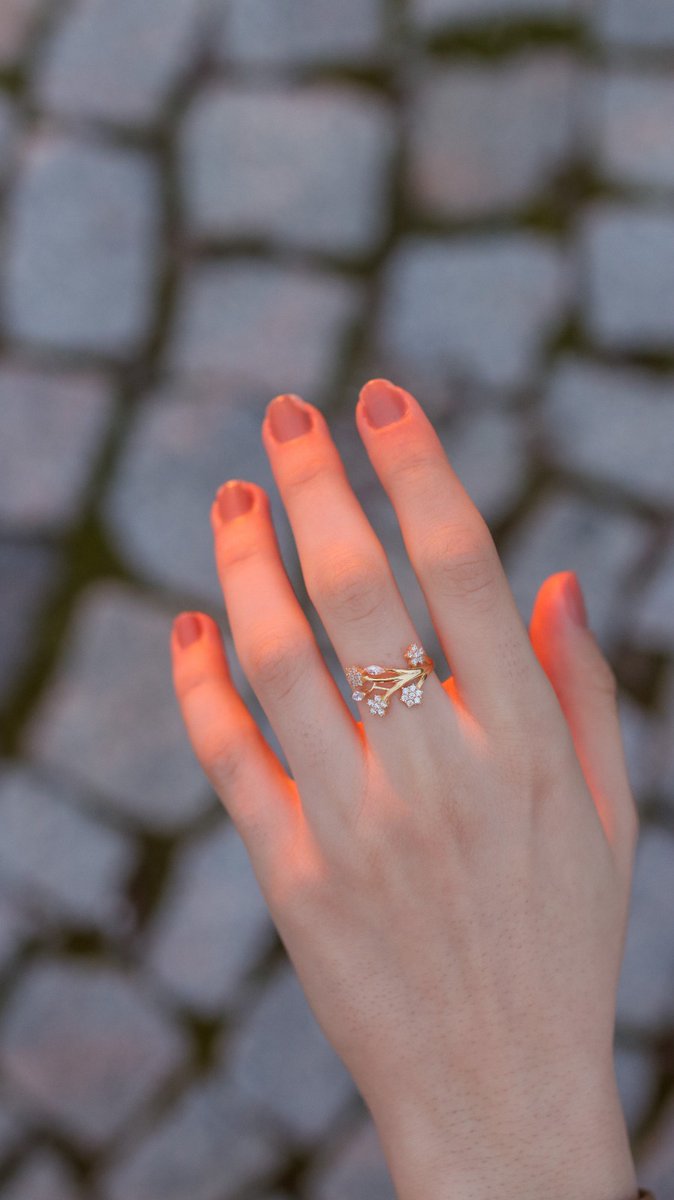 Özel tasarım Bahar Çiçeği yüzüğümüz sizlerle💕