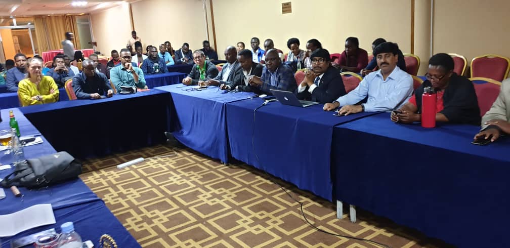 Rotaract250's tweet photo. It was full house at the #RYLA night joint fellowship as #members of the #Rotary family  in #Rwanda combined efforts to support the upcoming #RYLARwanda2020! Massive thanks for all clubs that were represented. See you'll next Saturday at LandMark Suites, #Kagugu! https://t.co/bguBhwU0QV