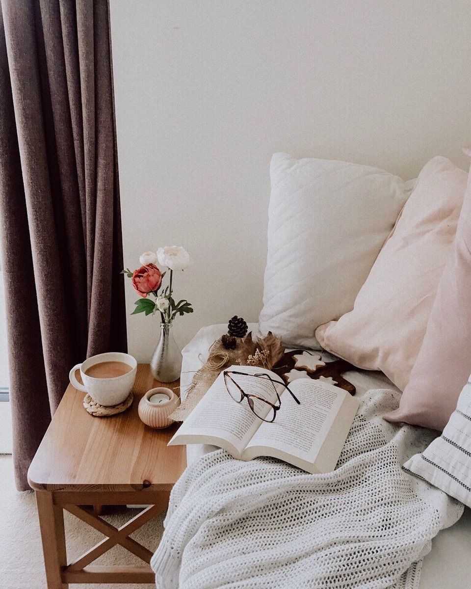 ALittleFindUK's tweet photo. When #WorldBookDay and #BedMonth collide... ๐ https://t.co/Yb3N3WGd9S