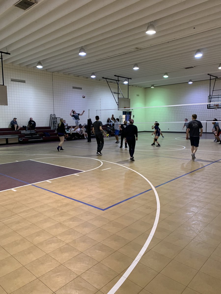 CityofWS's tweet photo. During their free time, volleyball players love watching Spike TV 🏐They got a job working shifts as a piece in a 24 hour human chess game. They’re on knights this week ♟#volleyball #spike #chess #knights #pawns #MP139 https://t.co/Bze7S65vAg