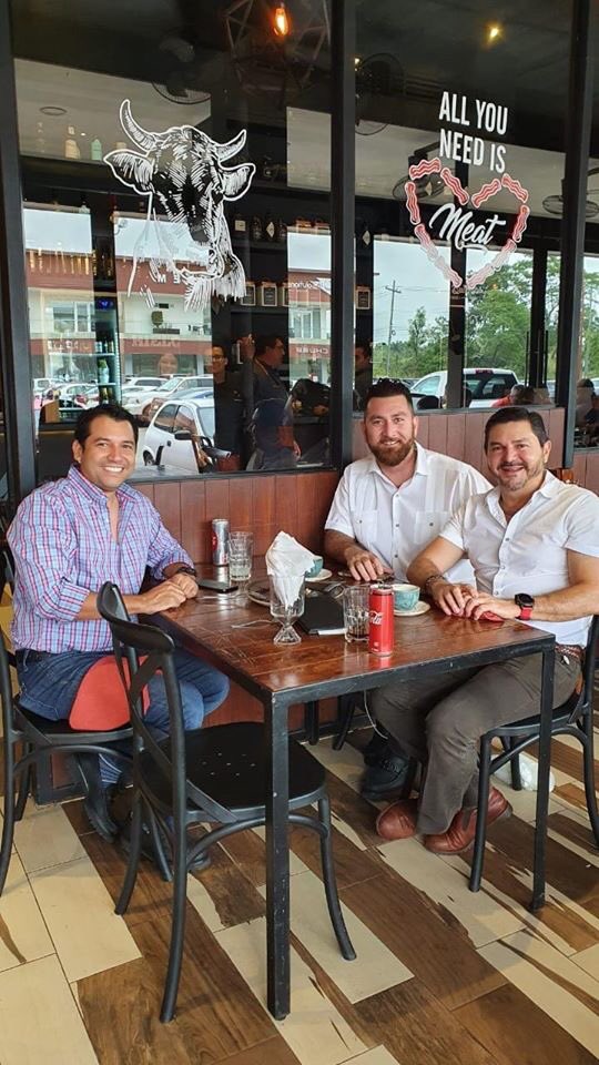 JuanitoRevienta's tweet photo. Se reúne el dirigente del @pvemtabasco, Miguel Velez con el diputado Priísta, Nicolás Bellizzia. Asistió el secretario de organización. https://t.co/qKF8x7vjSY
