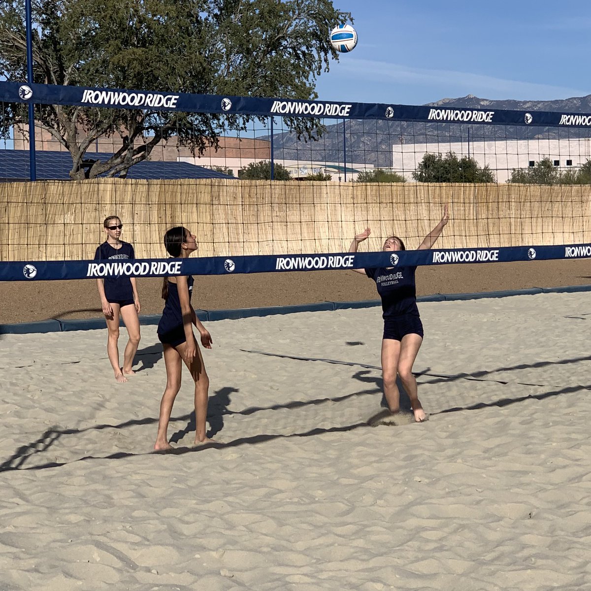 NighthawkBeach's tweet photo. #IRVB Beach JV takes the courts today to prep for their match at CDO while Varsity takes the day off. #NighthawkBeach https://t.co/75W93pXEDu