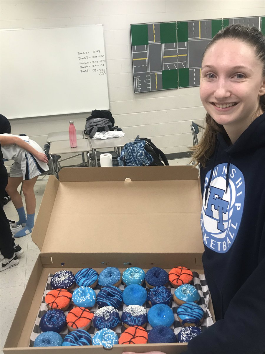 FTLadyPatsHoops's tweet photo. Hannah Orloff celebrating scoring her 1000 points with @BroadSt_DoughCo https://t.co/o0mjUECGZR