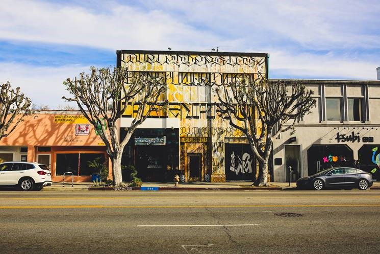 The Mid-Wilshire District is one of the most colorful areas of Los Angeles. 

The varied &amp; diverse businesses, architecture, and people make up a beautiful tapestry in this little slice of LA.