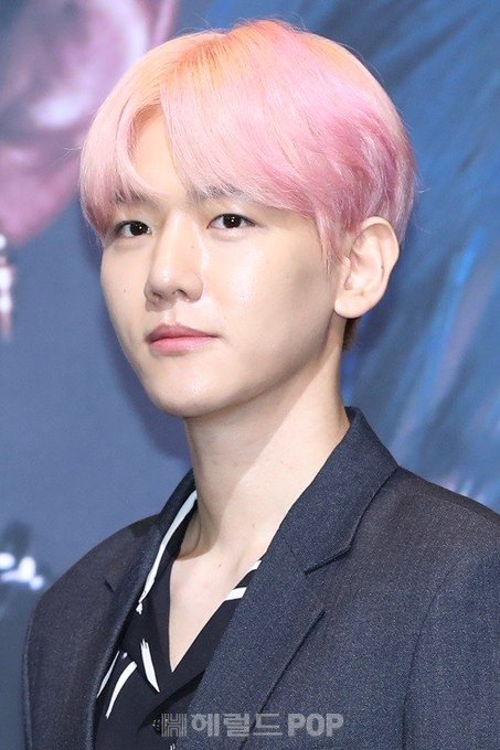  #Baekhyun is a buttermilk cream colour