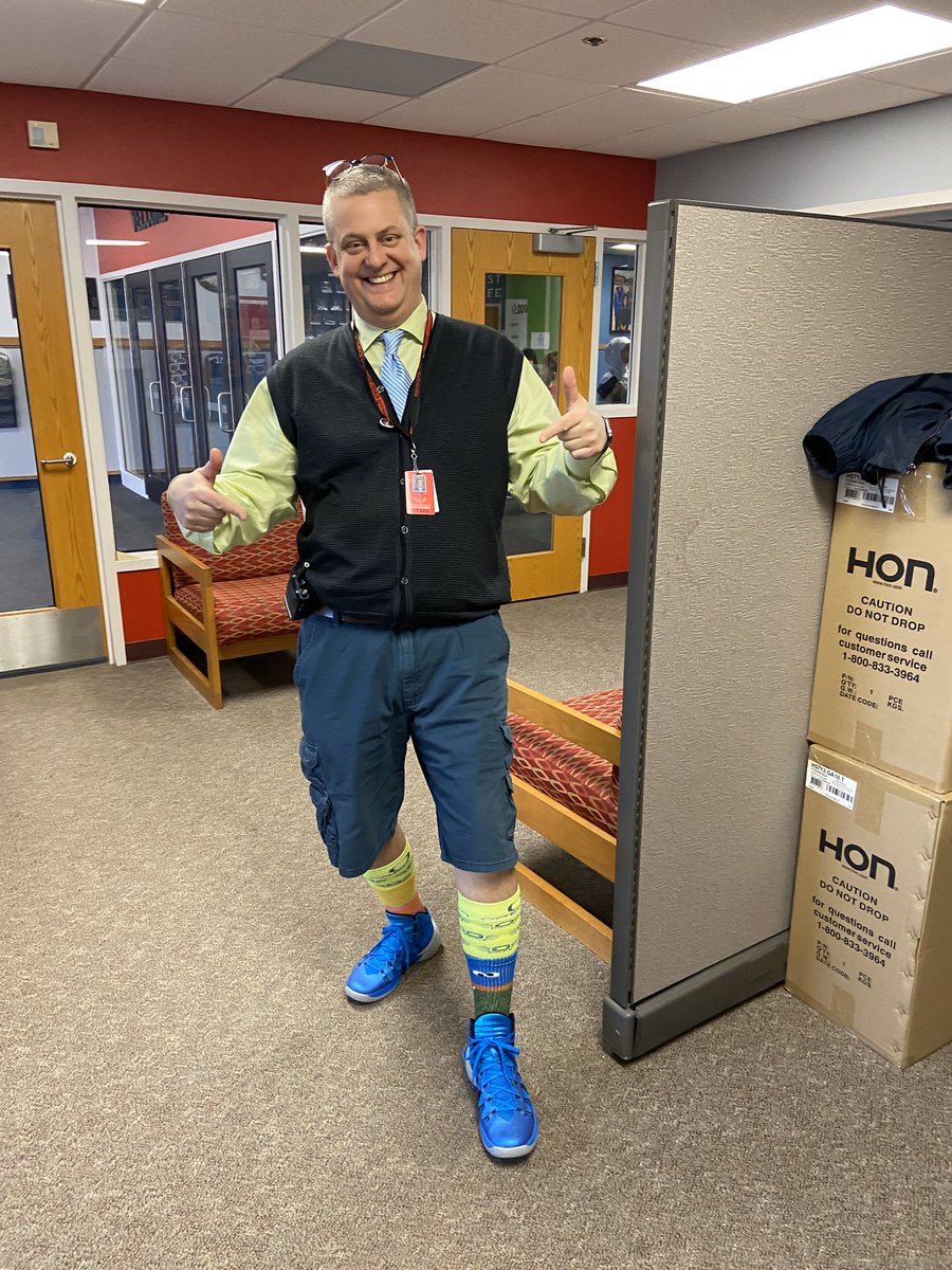 studiowalters's tweet photo. Future engineers designing bridges for their #sphero to cross! Oh, and it was crazy sock day! #ELvision4learning @rlars7 @WerlingerTova @tbeekmann https://t.co/iFjXXxzNME