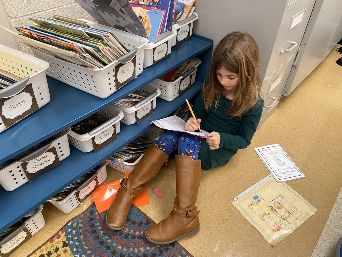 AndreaMclane's tweet photo. When these sweet babies ask for more writer’s workshop, you give them more writer’s workshop!  #mesheart @Midway_Mustangs @LexingtonOne #lex1literacy https://t.co/tWPdfLTeU6