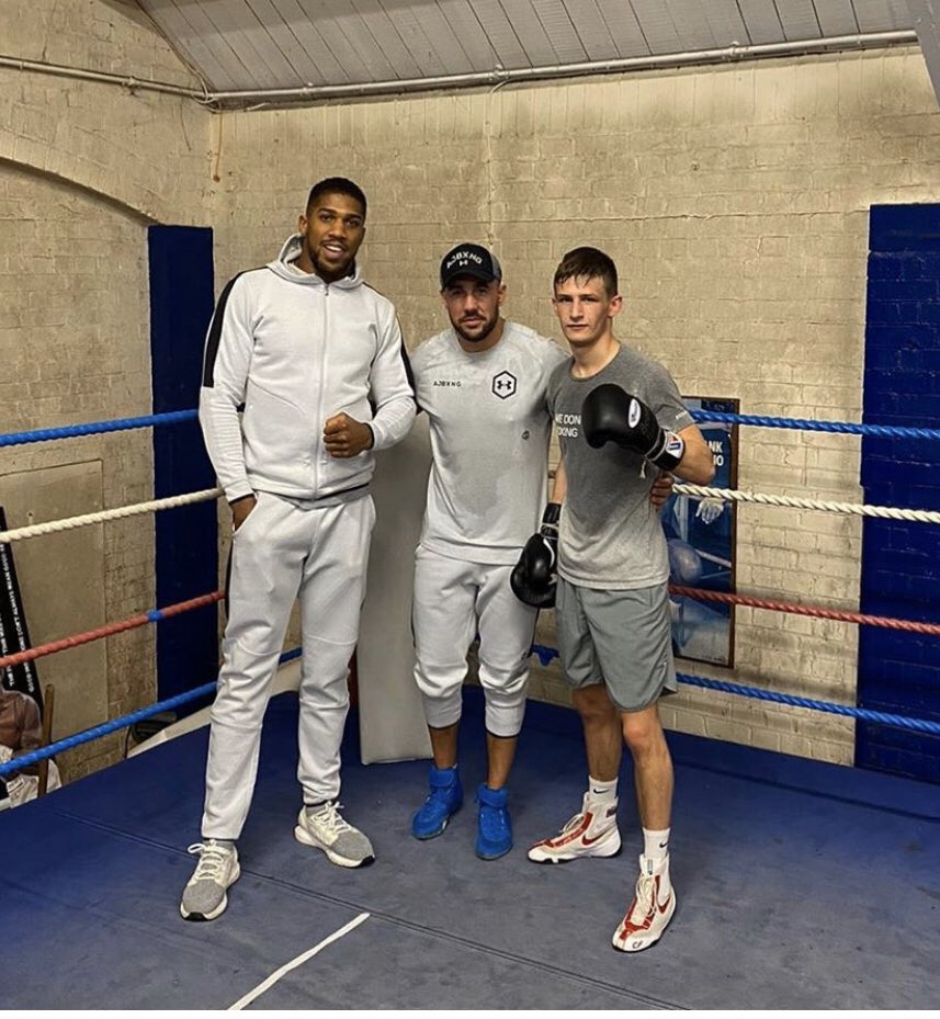 CharlesFrankham's tweet photo. That’s what you called a session training at Finchley boxing club today with @angel_boxeo and the champ @anthonyfjoshua Can’t get better than this for #TeamBoomBoom @MatchroomBoxing @EddieHearn https://t.co/TFDUDbF2Zs