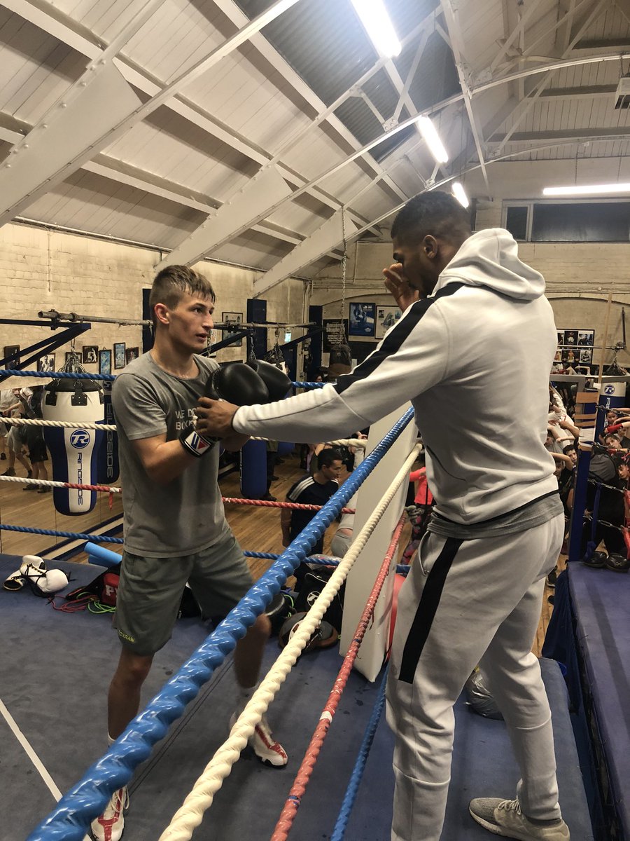 CharlesFrankham's tweet photo. That’s what you called a session training at Finchley boxing club today with @angel_boxeo and the champ @anthonyfjoshua Can’t get better than this for #TeamBoomBoom @MatchroomBoxing @EddieHearn https://t.co/TFDUDbF2Zs