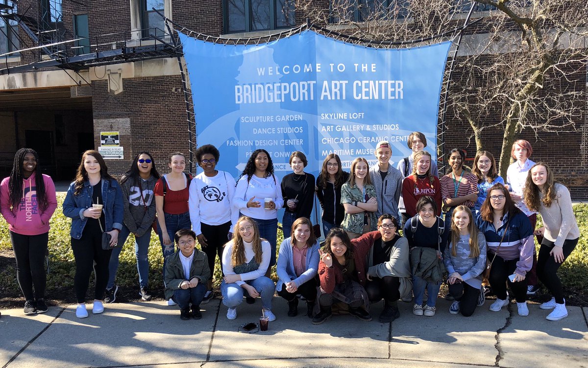 RamsFineArts's tweet photo. We had a great time going to IHSAE and seeing the best work from high school students in the state! Central has five artists represented in the General Exhibition and one (Cate Nelson) in the Senior Scholarship Exhibition! Christine and Cate are pictured. #ramslife @D127GetsReal https://t.co/yLDeSMl1M1