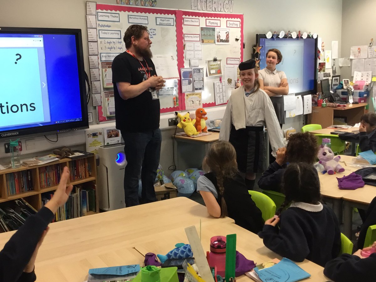 RachelMteacher's tweet photo. Today a chef told @RScottPrimary pupils about his job role -from the feeling of satisfaction when people enjoy the food that he has made -  to the cuts and burns! @CareersWeek https://t.co/N7yX9YHfGy