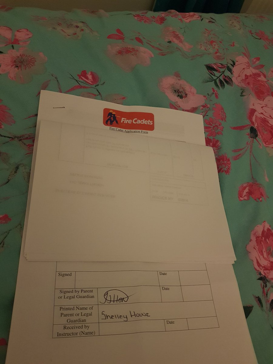 shelleyhowe1's tweet image. Application for child number 3 to join cadets...... 2 more to go after this 1.... let's c if scott can be this 1s hero too!!😂 👩‍🚒👨‍🚒 #howefamily @YoungBinleyyfa @Binley_Fire