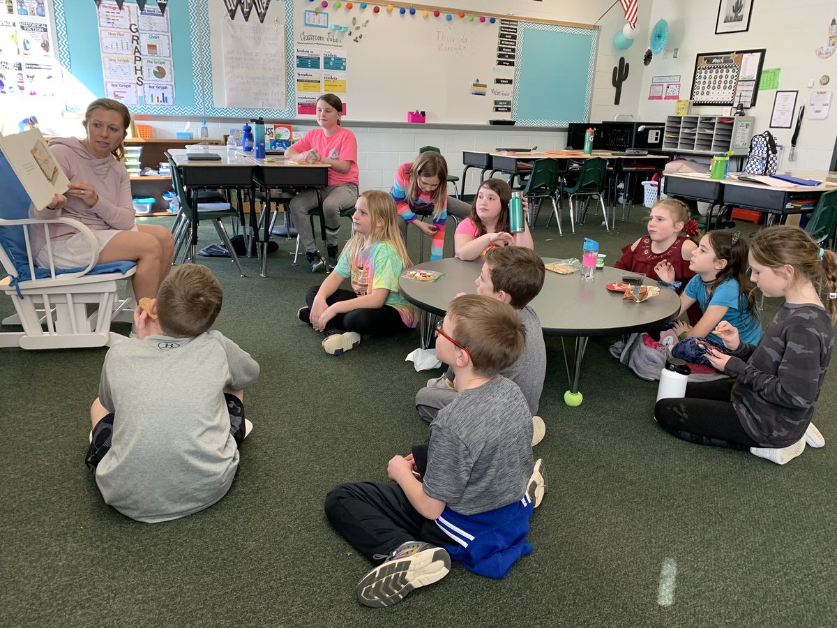 JonesFairway's tweet photo. We got to hear some great stories from our third Mystery Reader.... Mrs. Eichholz! 📖 https://t.co/jBaTLDgZHF