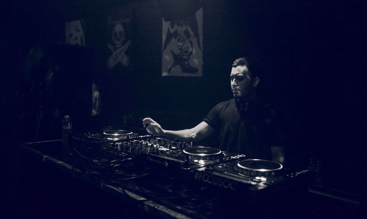 andersonmmusic's tweet photo. This Wednesday I’m playing with the For the Love crew at La Cave! Set times TBA. Come through. 🙂 @followmda_
Free b4 10:30 w/ RSVP, $5 after: https://t.co/YqOi0zFMvg
#followmda #lacavewednesdays #oc #housemusic #costamesa #techno #moderndiscoambassadors #newportbeach #techno https://t.co/wfi1vVlpc1