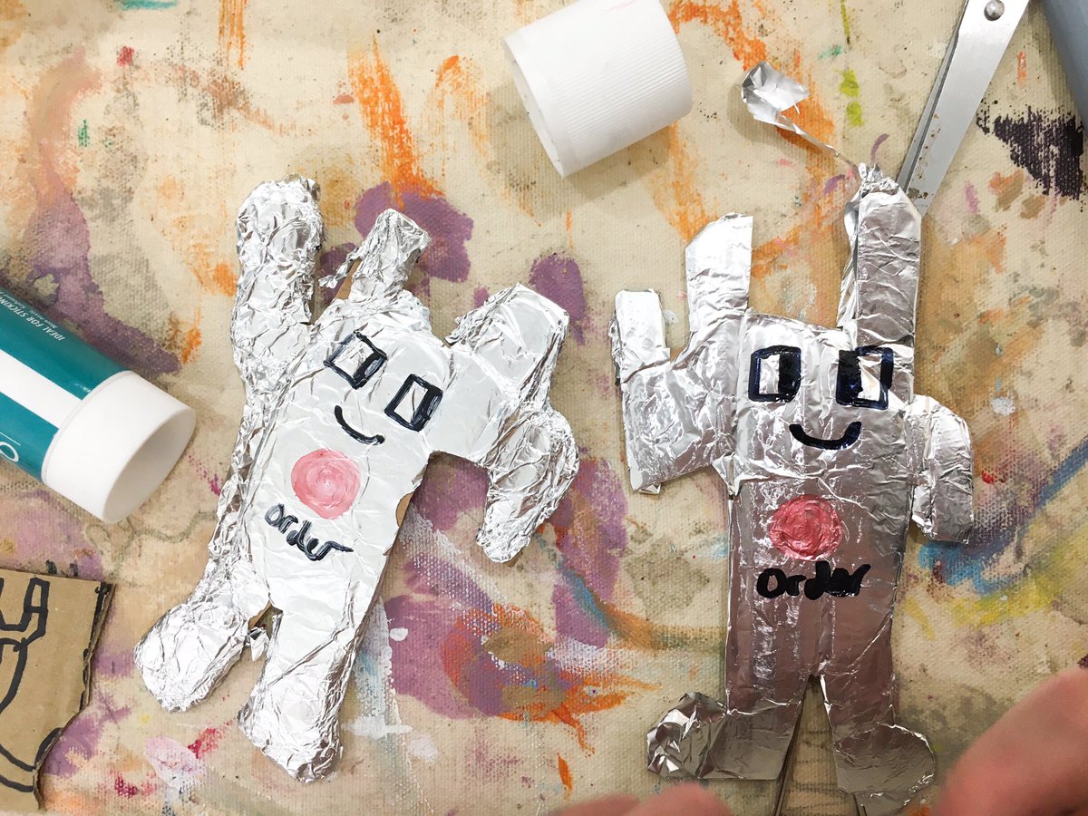 artbashhackney's tweet image. #WorldBookDay2020 = world class character making for world class visual story telling. #literacyandart #LiteracyMatters #art #kidsart