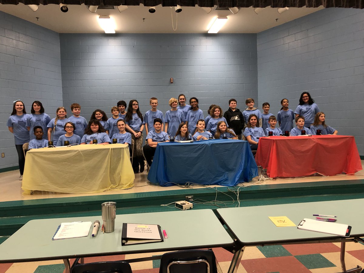ASESLibrary's tweet image. Battle of the Books 2020! 📚🦈@sharkhappenings #ccpslibraries