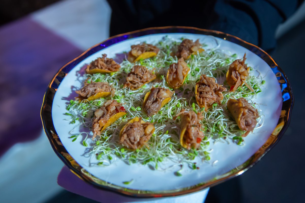DesignCuisine's tweet photo. Making #tacotuesday 10 times cuter with these mini pork barbacoa tacos! #DesignCuisineEvents #YUM #DCATYourService #Catering #Delicious #DCEvents #PrivateEvents #FullServiceCatering #Designcuisine https://t.co/6NpYWqnrLQ