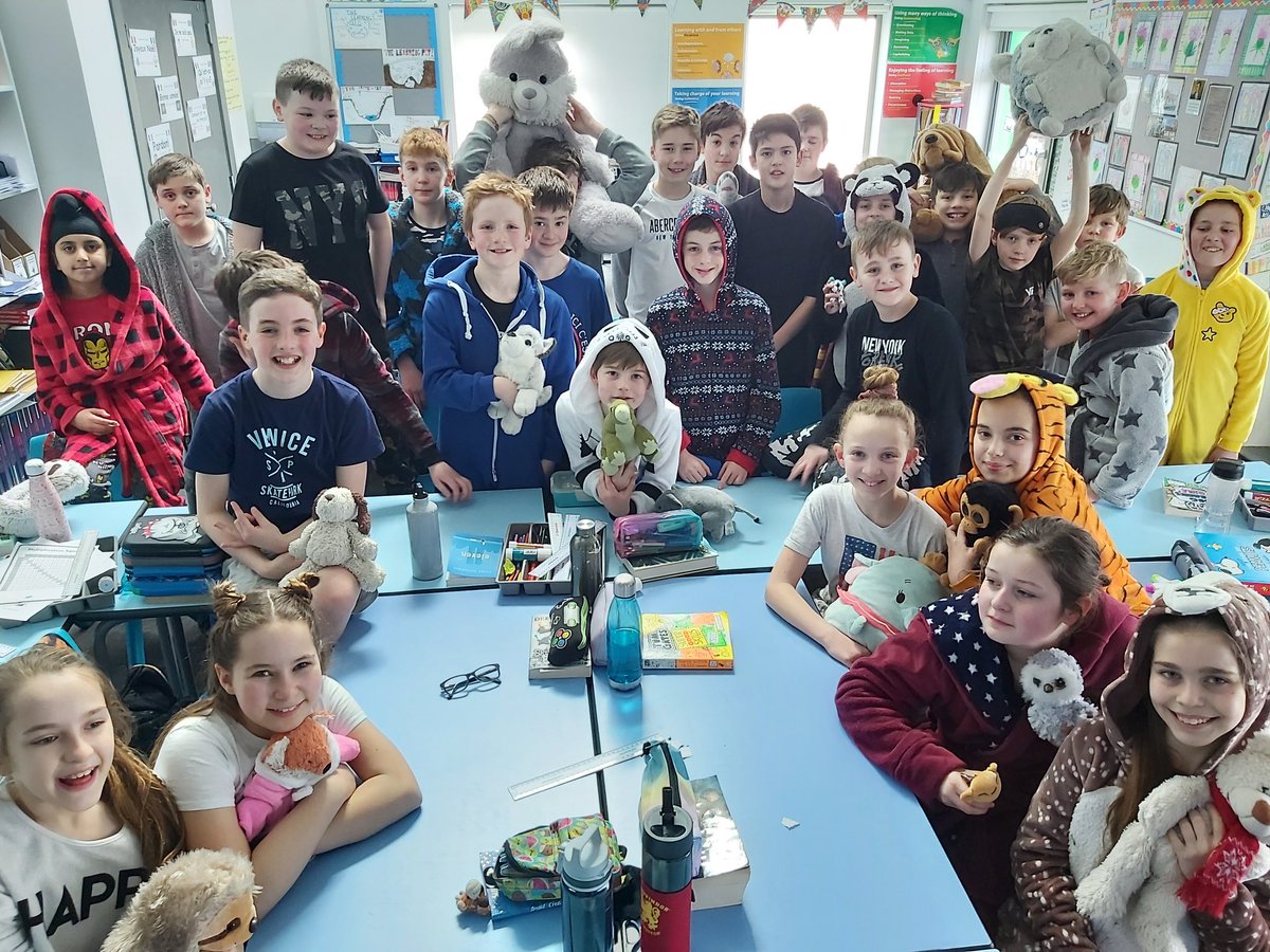 FoxCovertPS's tweet image. Looking good in your Pjs #p7fcps! Happy #WorldBookDay2020