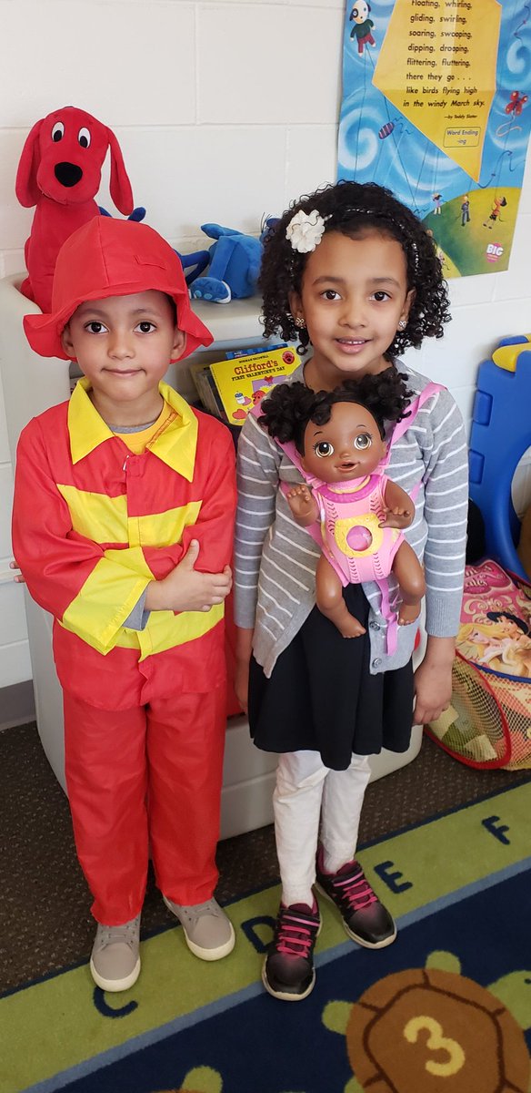 KrosalesL's tweet photo. Future firefighter and Mom👨‍🚒🤱🚒🥰 @FlossmoorHills @D161Supe @MHuffLCSW https://t.co/t8SXUerHx3