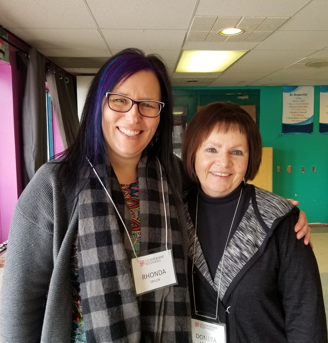 RhondaTaylor_'s tweet photo. The lingering effects&connections from #FastPitchWpg seem to be endless! In the last week I've run into 2 of the Final Showcase judges: Doneta & @Niigaanwewidam & a former presenter who happens to be mom to one of my coaches! How cool is that?! #community @wpgfdn https://t.co/6hOJ3znYZJ