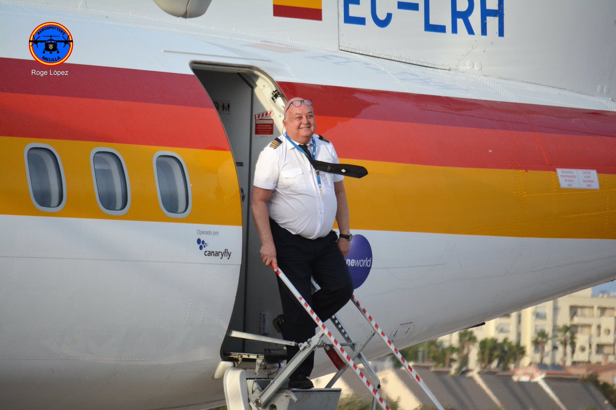 SpottersMelilla's tweet photo. Hoy hemos despedido a Walter Herzog, comandante de @Canaryfly_.
El #IB8294 MAD-MLN ha dado fin a más de 40 años de servicio del comandante.
Muchísimas gracias Walter por el servicio mostrado en #Melilla
Hoy se retira un gran 👨🏻‍✈️
.
.
Fotos📸: Ángel Ruiz y Roge López
@controladores https://t.co/nY31Ref6qe