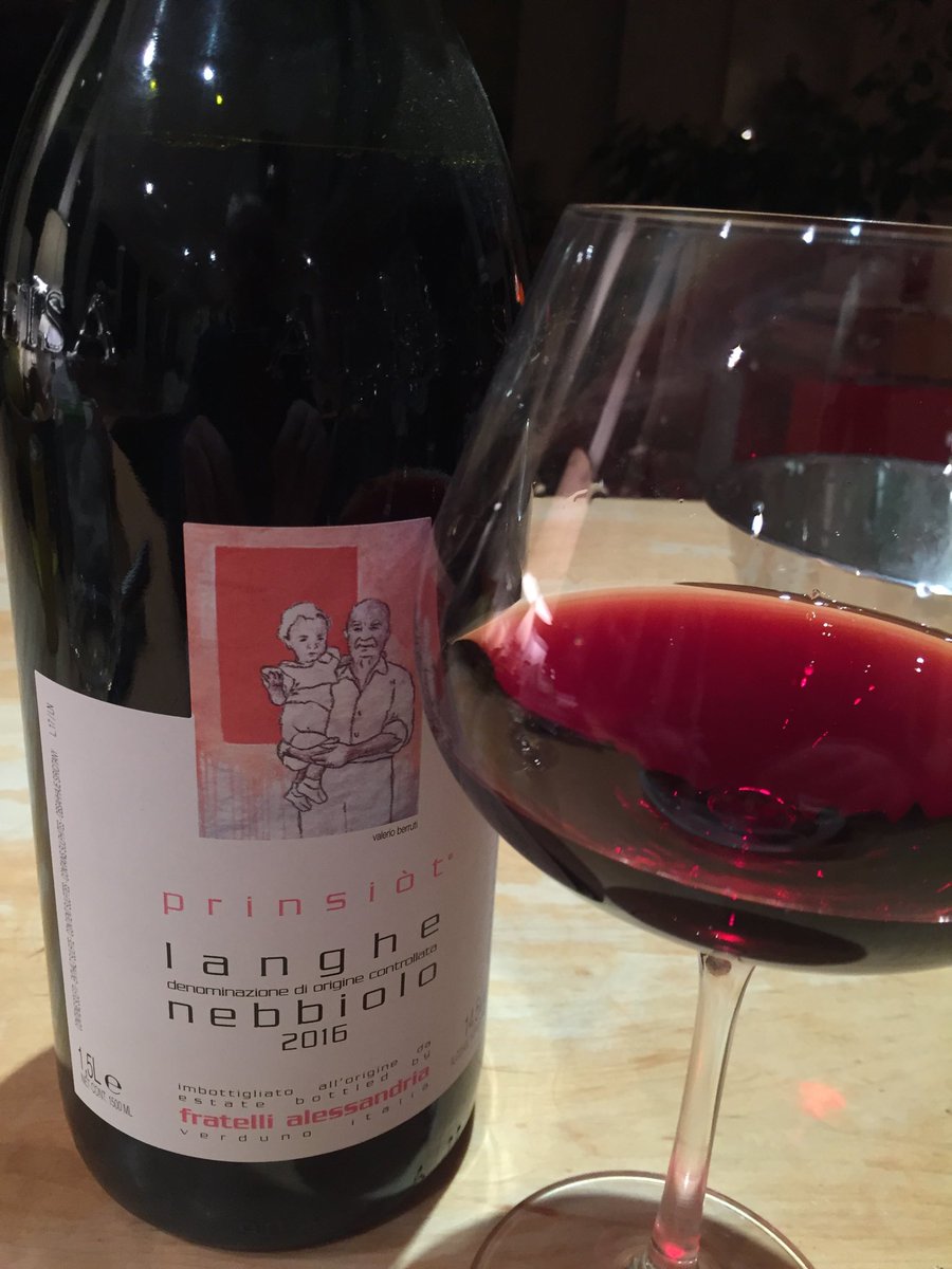 This is so, so good ⁦<a href="/decorumvintners/">Decorum Vintners</a>⁩ ⁦<a href="/PlanetVictoria/">Victoria Moore</a>⁩ Not even I could challenge the magnum on me tod though... resorted to the coravin. Need more 16s!!