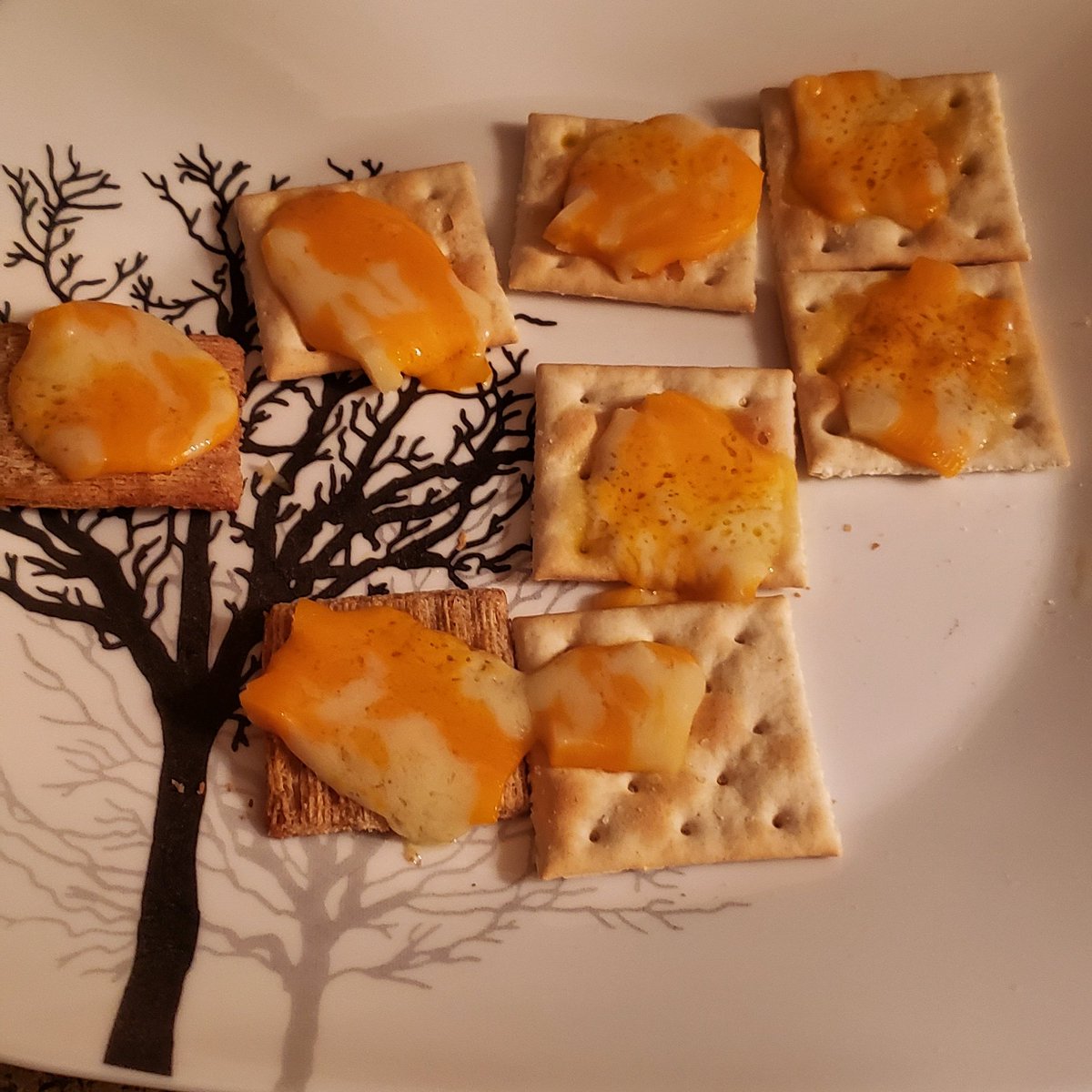 You take crackers add cheese and microwave on high for 23 seconds. Follow me on Twitter for other culinary delights that will impress. #CulinaryArts #followme #chef #mealideas