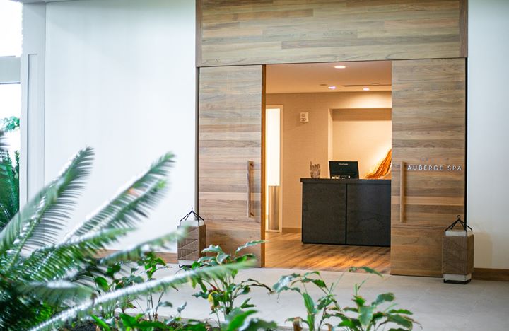 MaunaLaniHI's tweet photo. The Auberge Spa is now OPEN - Immerse yourself in our carefully curated massage treatments, like the traditional Lomi Lomi. See the full spa menu on our website! #AlwaysAuberge https://t.co/4T5UdftcwG
