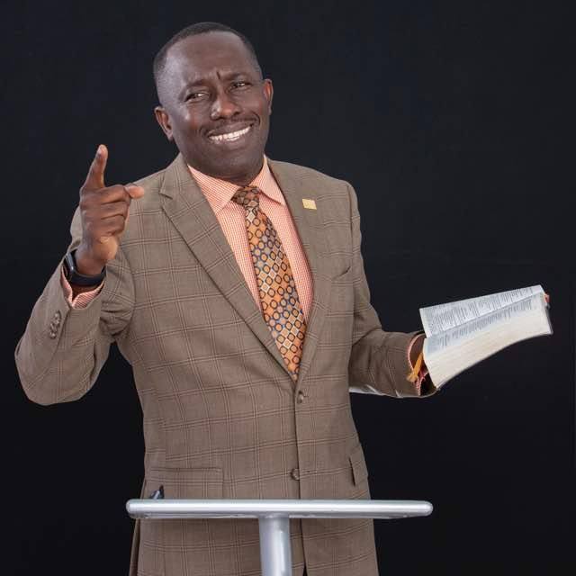CDFTLHAITI's tweet photo. Dans Sa présence, il y a abondance de joies !
Le Rendez-vous est à 5h cet après midi au Centre Diplomatique Famille Tabernacle de Louange à :
l'École du Seigneur (Étude Biblique)
Invitez vos proches et venez en foule! #CDFTL https://t.co/8DzbIj0oHd