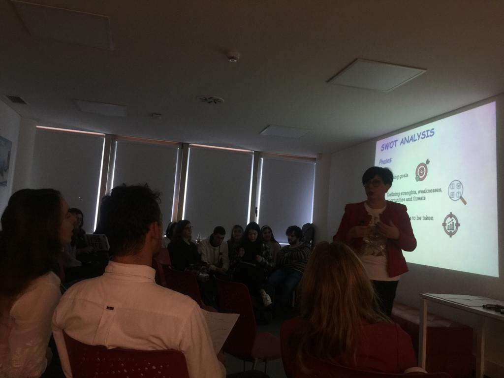 francescadivir2's tweet photo. Feeling inspired after engaging in FTH Entreprnership Day at Universidade Europeia - Lisboa!
#humanresoucemanagement #performance #valuecreationwheel #socialmedia #extrinsicmotivation #softskills #organizationbehavior #lofficinadiorganizzazioneaziendale #businessidea https://t.co/rEINOdcEKa