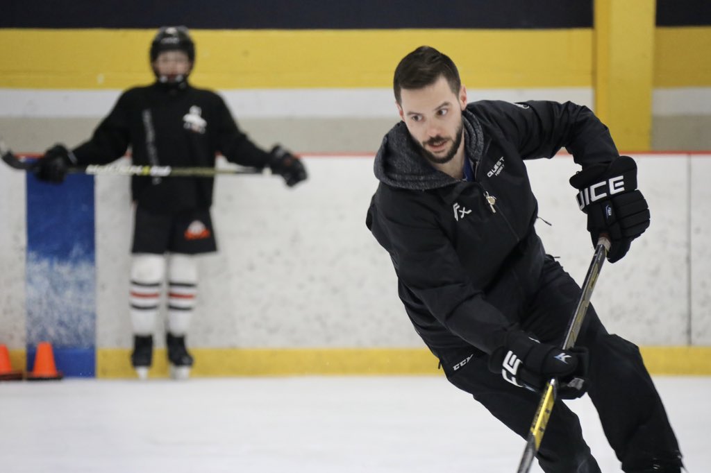 Himes412's tweet photo. Thatโs a wrap for tonight and this week! Nice work boys! #Quest Hockey #QuestAfterIt #TrainingDayThursday https://t.co/yc3jr03ouj