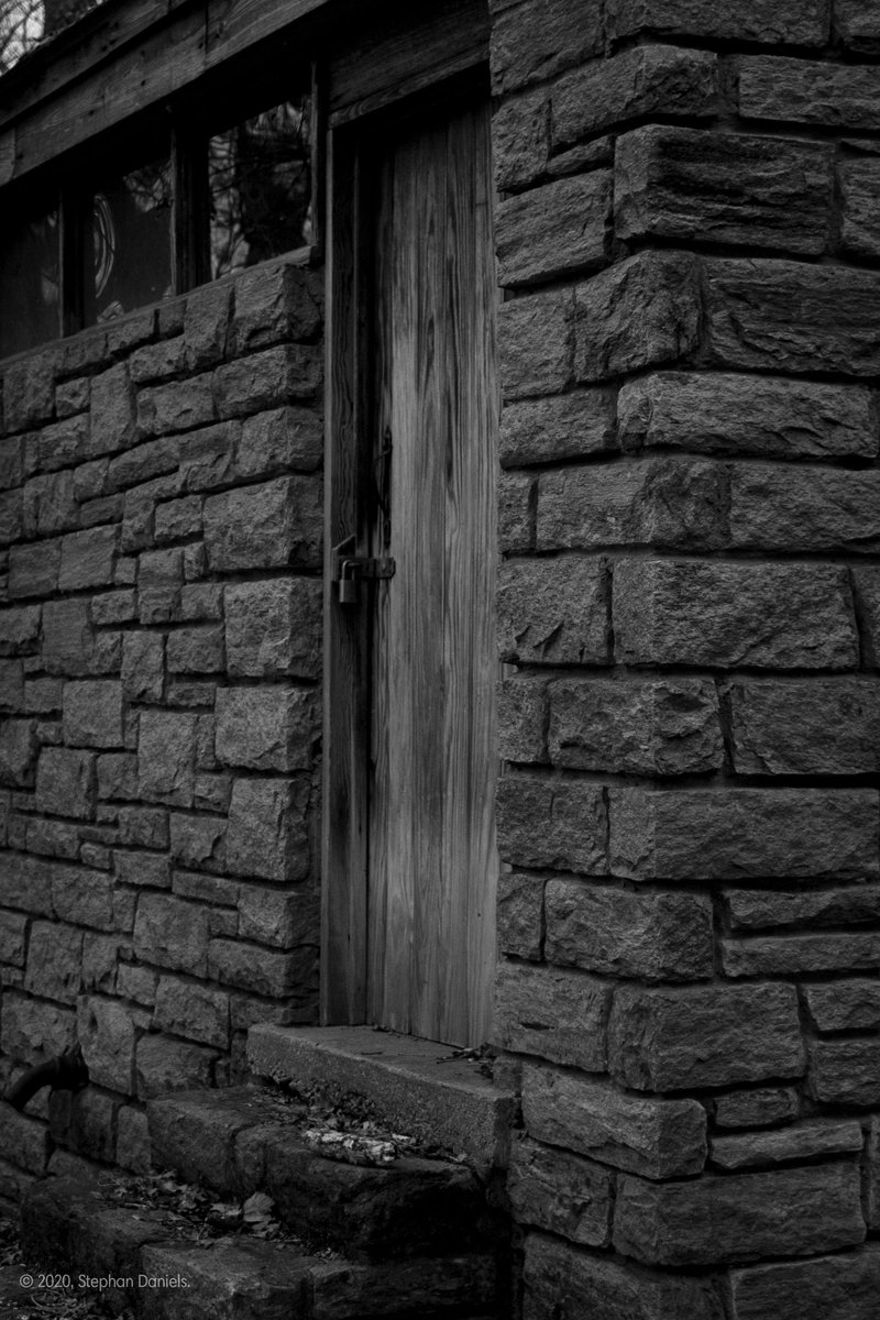 #photography #photo #texture #woodgrain #shapes #teamcanon #canonphotographer #umsteadstatepark #ncstateparks #monochrome #blackandwhite

1/3 I didn't have a ton of time to shoot today. I'm honestly a little surprised at what came out of my camera.