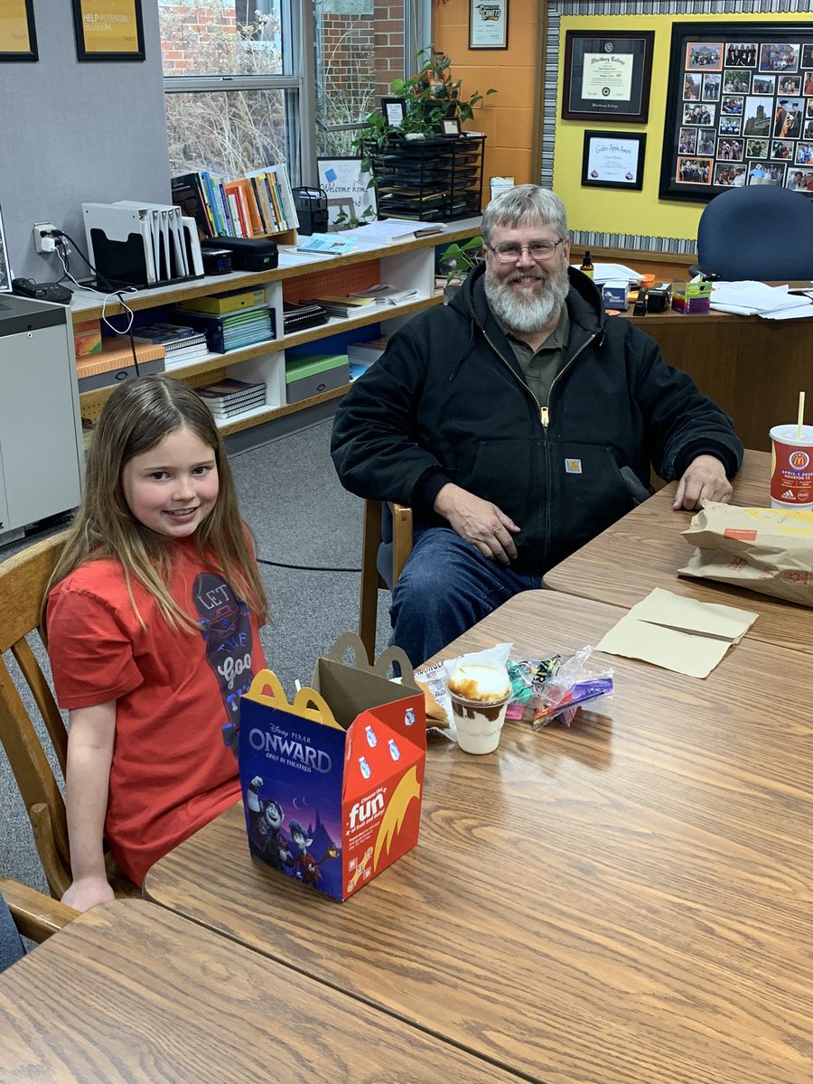 Our amazing custodian, Mark, raffled off a McDonald’s lunch to a lucky 3rd grader as part of our #PBIS raffle! We are lucky to have such caring staff who connect with kids every day! #CCExperience <a href="/CharlesCityCSD/">Charles City Community Schools</a>