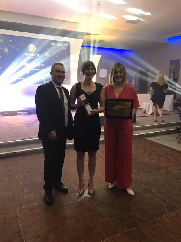 CR_Awards's tweet photo. Our next winner, sponsored by @emergencyukshow &amp; @ESTmagUK is 🥁 Helen Collier from @ASPolice who used her quick thinking to save a distressed woman’s life. 💪🏻 Great work from our Control Room Call Taker of the Year 🥇. #ControlRoomAwards https://t.co/wPCntwWQHn
