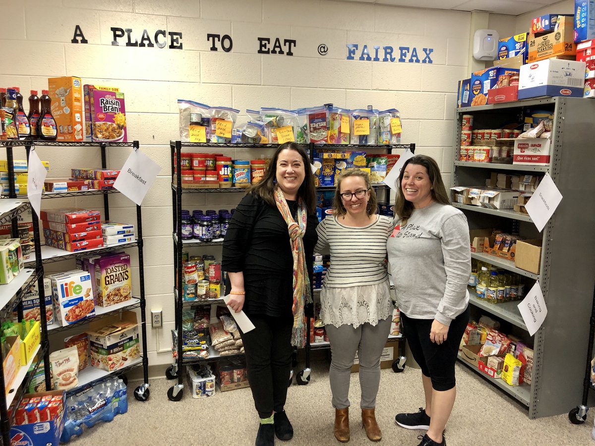 SWS_FCPS's tweet photo. Ashley Curl, School Social Worker at Fairfax HS, spoke with a freshman leadership class today about food insecurity and ways to address this, including through the school's food pantry. Student voice is so impactful! #SSWweek2020 #BeaconofHope https://t.co/xqDjVTflLj