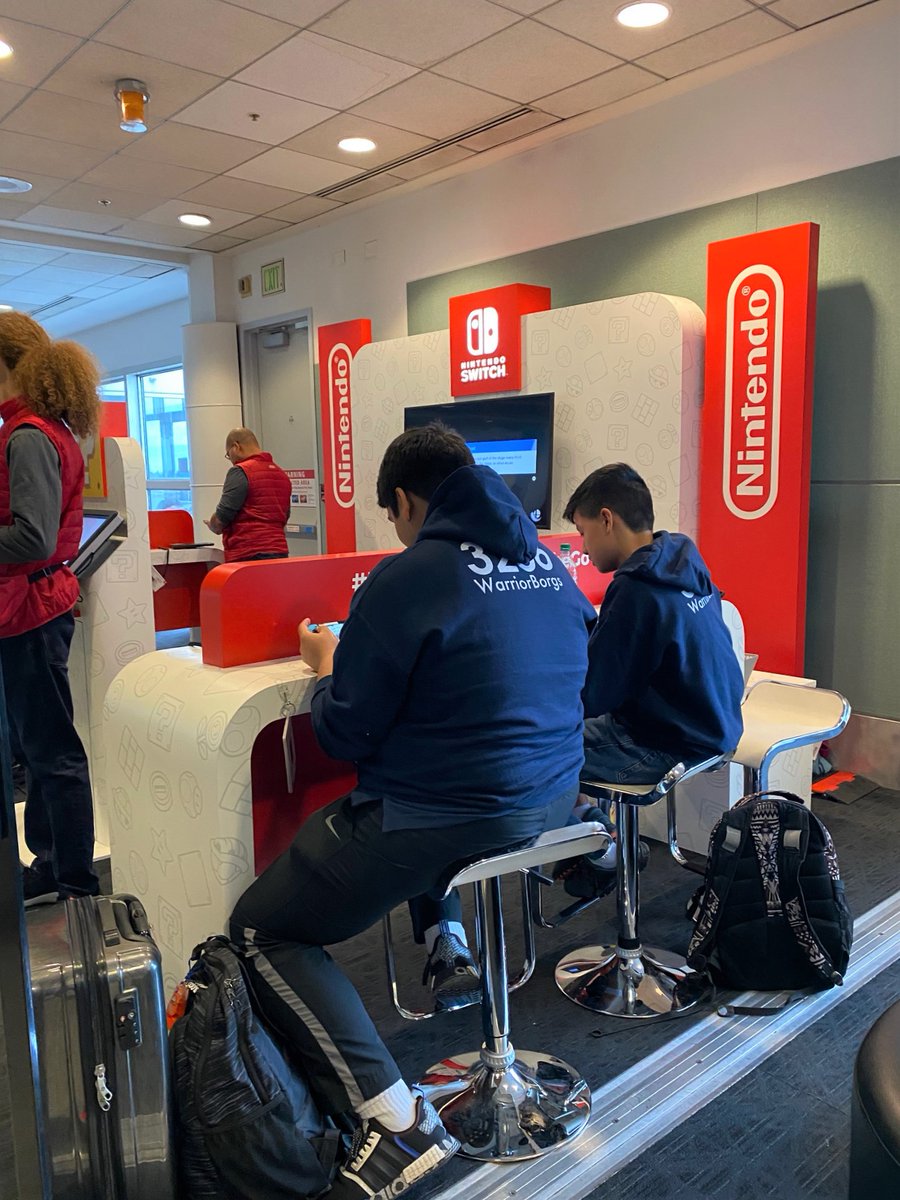 flySEA's tweet photo. Hang with Yoshi at the @NintendoAmerica pop-up lounge! Open every day until March 29 from 7 am to 7 pm next to gate C10. All games are free to play! 🎮 #NintendoSwitchOnTheGo https://t.co/dikn4ktaqu