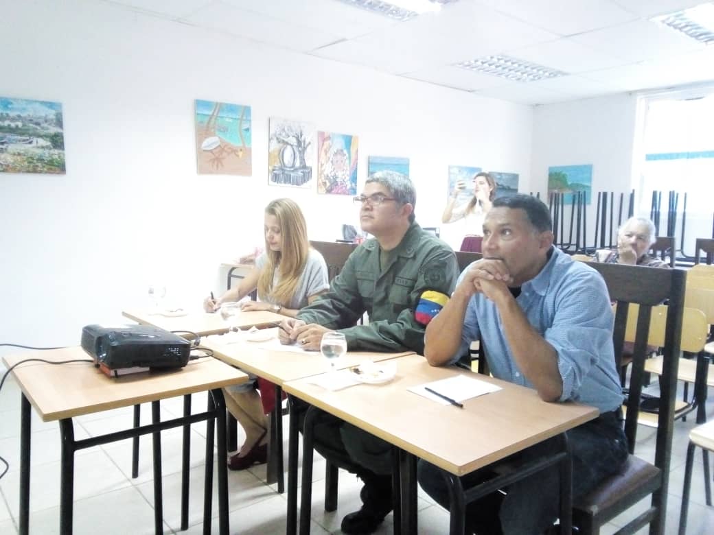 UnefaVrrOrienta's tweet photo. En el Núcleo @NNuevaesparta se desarrolla Defensa de Postgrado de la Especialización en Procesal Laboral https://t.co/dGCIkYTVhK